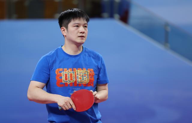 1735303251199088421.jpg (体育)(1)乒乓球——全国锦标赛:樊振东赛前训练XxjpseC007229_20241015_PEPFN0A001.jpg